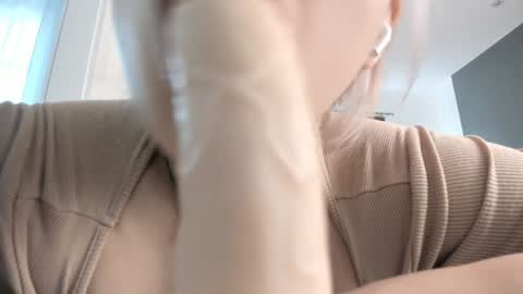 Snapshot of jap_amelle chatting on 01/14/25, 02:19 Amelle online show from 01/14/25, 02:19