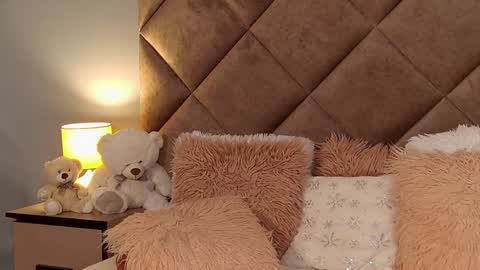 jaquelinemerlot online show from 12/12/24, 10:45