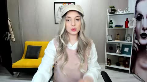 JaquelinLaurent online show from 09/15/25, 06:08