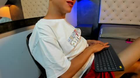 Snapshot of jara_chick chatting on 05/04/26, 08:27 Jara online show from 05/04/26, 08:27
