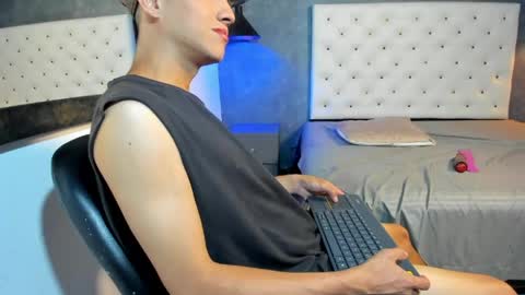 Snapshot of jara_chick chatting on 05/06/26, 08:25 Jara online show from 05/06/26, 08:25