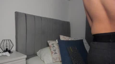 Snapshot of jarethh_ chatting on 05/20/26, 12:28 JARETHH online show from 05/20/26, 12:28