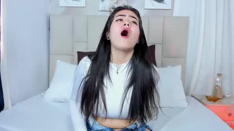 Jaslyn online show from 01/16/25, 05:44