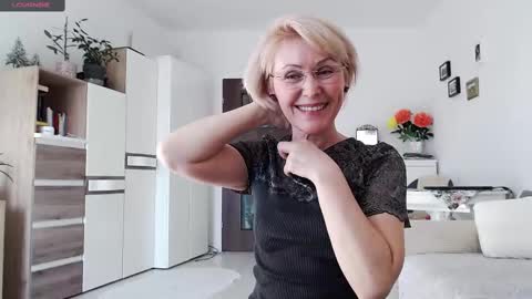 Jasmin room for people 40 online show from 02/16/25, 02:00