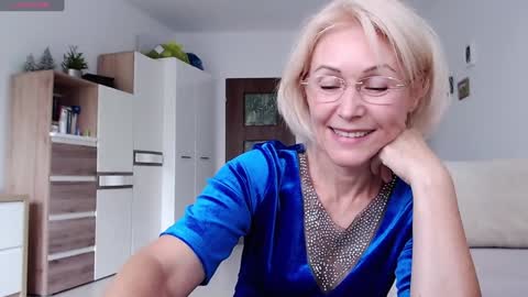 Jasmin room for people 40 online show from 09/14/25, 12:37