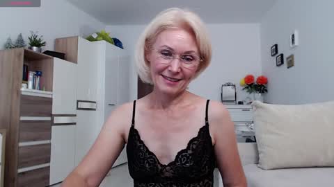 Jasmin room for people 40 online show from 09/21/25, 01:24
