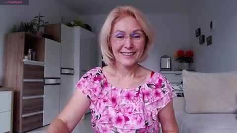 Jasmin room for people 40 online show from 09/30/25, 01:38