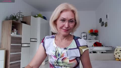 Jasmin room for people 40 online show from 10/12/25, 01:10