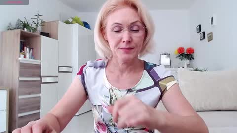 Jasmin room for people 40 online show from 10/18/25, 01:23