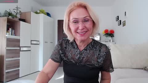 Jasmin room for people 40 online show from 10/19/25, 01:23