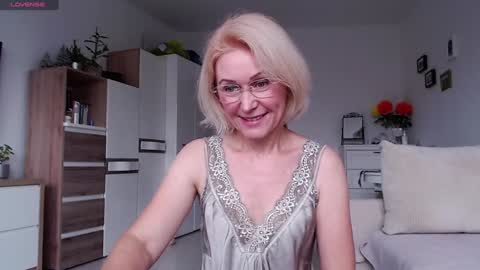 Jasmin room for people 40 online show from 10/23/25, 06:13