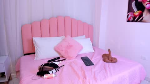 Snapshot of jasmin_evano29 chatting on 01/14/25, 03:22 online show from 01/14/25, 03:22