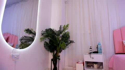 Snapshot of jasmin_evano29 chatting on 01/14/25, 06:24 online show from 01/14/25, 06:24