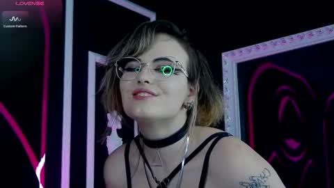 Snapshot of jasmin_voss chatting on 11/23/25, 06:08 Jasmin online show from 11/23/25, 06:08