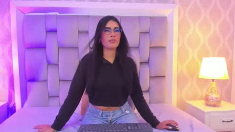 Snapshot of jasmine55__ chatting on 09/15/25, 07:47 Jasmine online show from 09/15/25, 07:47