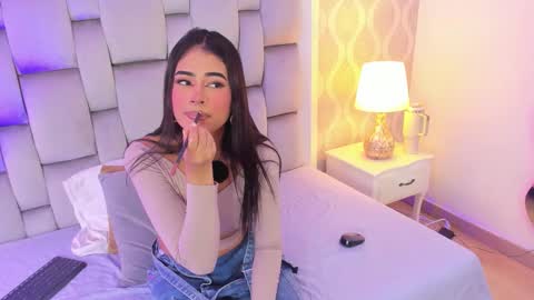 Snapshot of jasmine55__ chatting on 09/23/25, 07:17 Jasmine online show from 09/23/25, 07:17