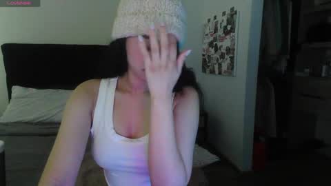 Snapshot of jasmine_019 chatting on 05/29/26, 05:11 J- next transmission december 4 online show from 05/29/26, 05:11