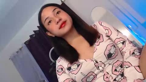 Snapshot of jasmine_arousal chatting on 09/29/25, 12:38 JASMINE online show from 09/29/25, 12:38