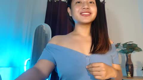 Snapshot of jasmine_arousal chatting on 11/11/25, 05:29 JASMINE online show from 11/11/25, 05:29