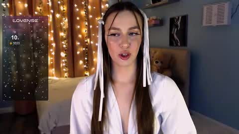 Snapshot of jasmine_doll_ chatting on 02/28/25, 01:26 Jasmine online show from 02/28/25, 01:26