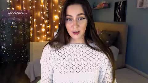 Snapshot of jasmine_doll_ chatting on 03/09/25, 12:00 Jasmine online show from 03/09/25, 12:00