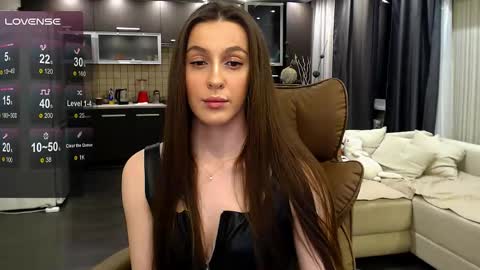 Snapshot of jasmine_doll_ chatting on 06/06/26, 10:14 Jasmine online show from 06/06/26, 10:14