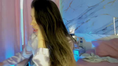 Snapshot of jasmine_hyper_1 chatting on 12/29/24, 05:01 Jas online show from 12/29/24, 05:01