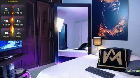 Instagram jasminecampbell1  online show from 11/15/25, 02:13