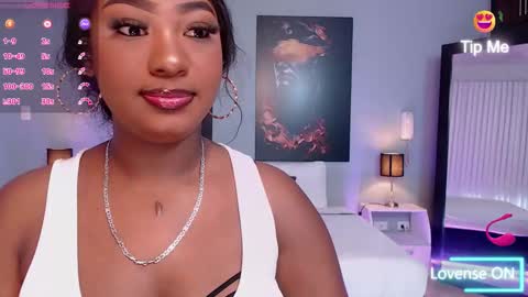 Snapshot of jasminecampbell chatting on 03/25/26, 01:28 Instagram jasminecampbell1 online show from 03/25/26, 01:28