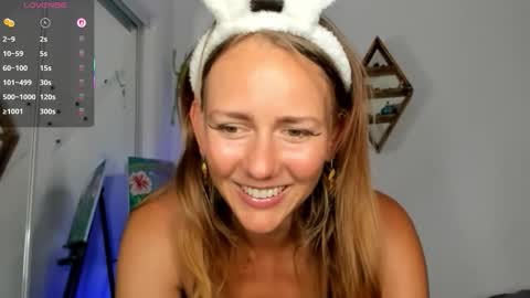 Snapshot of jasminedaze888 chatting on 10/23/25, 10:08 Jasmine Daze online show from 10/23/25, 10:08