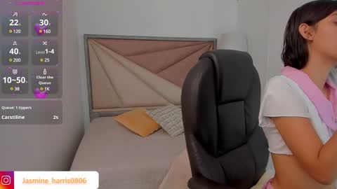 Snapshot of jasmineharris chatting on 02/25/25, 12:03 jasmineharris online show from 02/25/25, 12:03