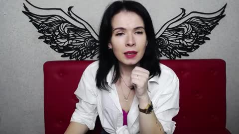 JasmineKouch online show from 01/31/25, 04:03