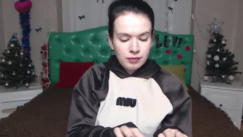 JasmineKouch online show from 01/14/26, 07:08