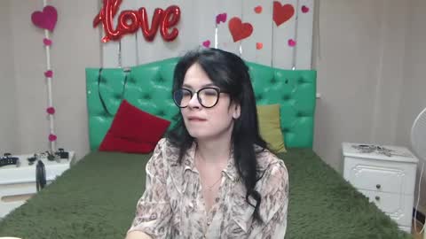 JasmineKouch online show from 05/28/26, 06:16