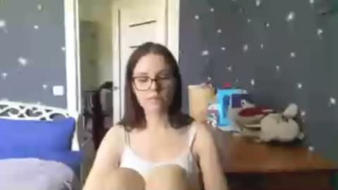 Snapshot of jasmineloadholt chatting on 07/20/26, 10:39 Lily 3 online show from 07/20/26, 10:39