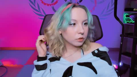 Snapshot of jasminemilko chatting on 01/04/25, 08:06 Jasmine online show from 01/04/25, 08:06