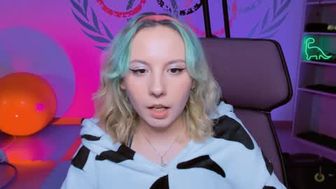 Snapshot of jasminemilko chatting on 01/04/25, 11:11 Jasmine online show from 01/04/25, 11:11