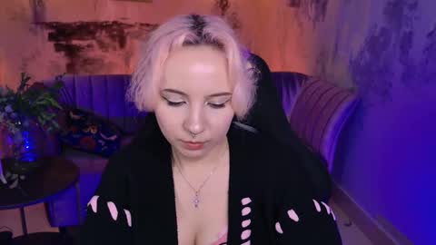 Snapshot of jasminemilko chatting on 02/11/25, 11:32 Jasmine online show from 02/11/25, 11:32