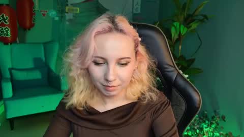 Snapshot of jasminemilko chatting on 02/13/25, 08:27 Jasmine online show from 02/13/25, 08:27