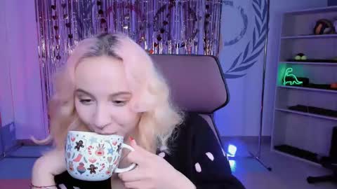 Snapshot of jasminemilko chatting on 02/28/25, 05:15 Jasmine online show from 02/28/25, 05:15