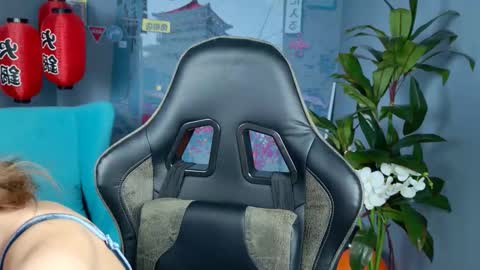 Snapshot of jasminemilko chatting on 11/18/25, 05:01 Jasmine online show from 11/18/25, 05:01