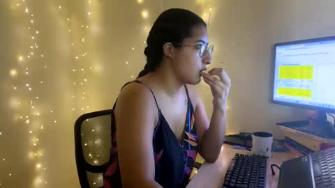 Snapshot of jasmineprincess_ chatting on 03/12/26, 12:44 Jasmine online show from 03/12/26, 12:44