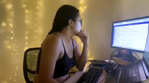 Snapshot of jasmineprincess_ chatting on 04/08/26, 01:00 Jasmine online show from 04/08/26, 01:00