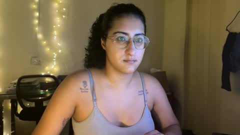 Snapshot of jasmineprincess_ chatting on 05/03/26, 09:21 Jasmine online show from 05/03/26, 09:21