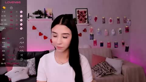 Snapshot of jasminharris chatting on 04/28/26, 02:27 Jasmin online show from 04/28/26, 02:27