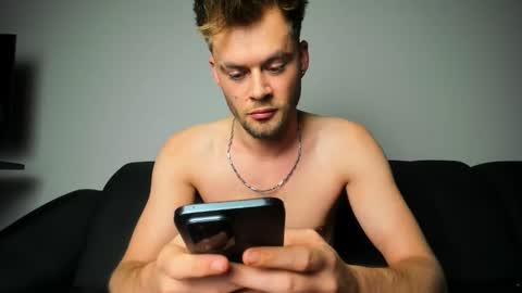 JasoN online show from 11/01/25, 03:47