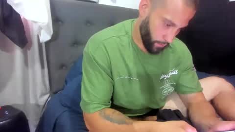 Snapshot of jasonmartiinez chatting on 10/31/25, 05:58 online show from 10/31/25, 05:58