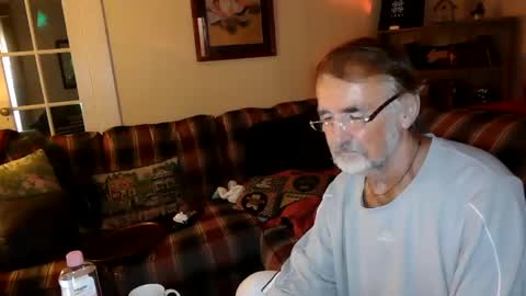 Snapshot of jasonreloaded694u chatting on 12/25/24, 03:06 Jason online show from 12/25/24, 03:06