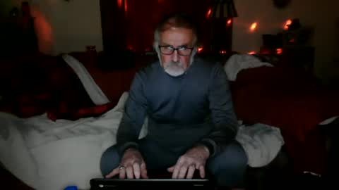 Snapshot of jasonreloaded694u chatting on 01/05/25, 03:22 Jason online show from 01/05/25, 03:22