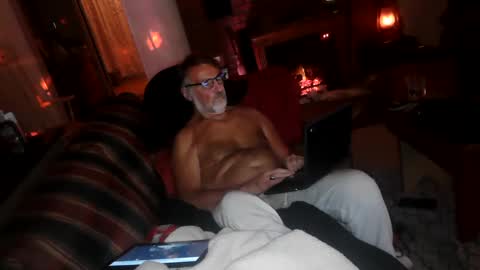 Snapshot of jasonreloaded694u chatting on 01/27/25, 09:44 Jason online show from 01/27/25, 09:44